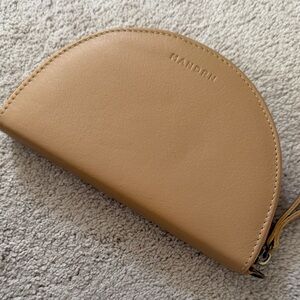 Mandrn Wedge Leather Wallet -Sand